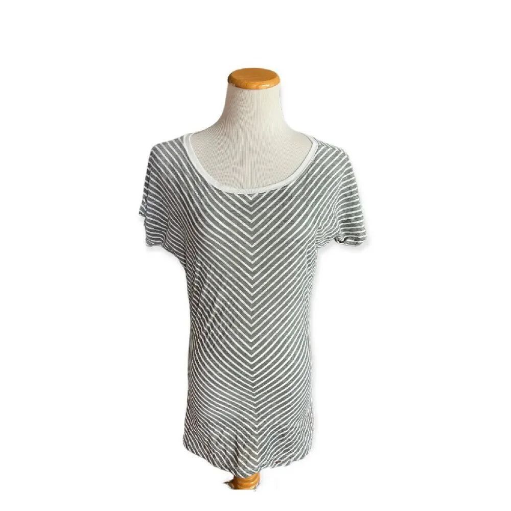 Womens Billabong Gray Chevron Tee Shirt Top - Sz S